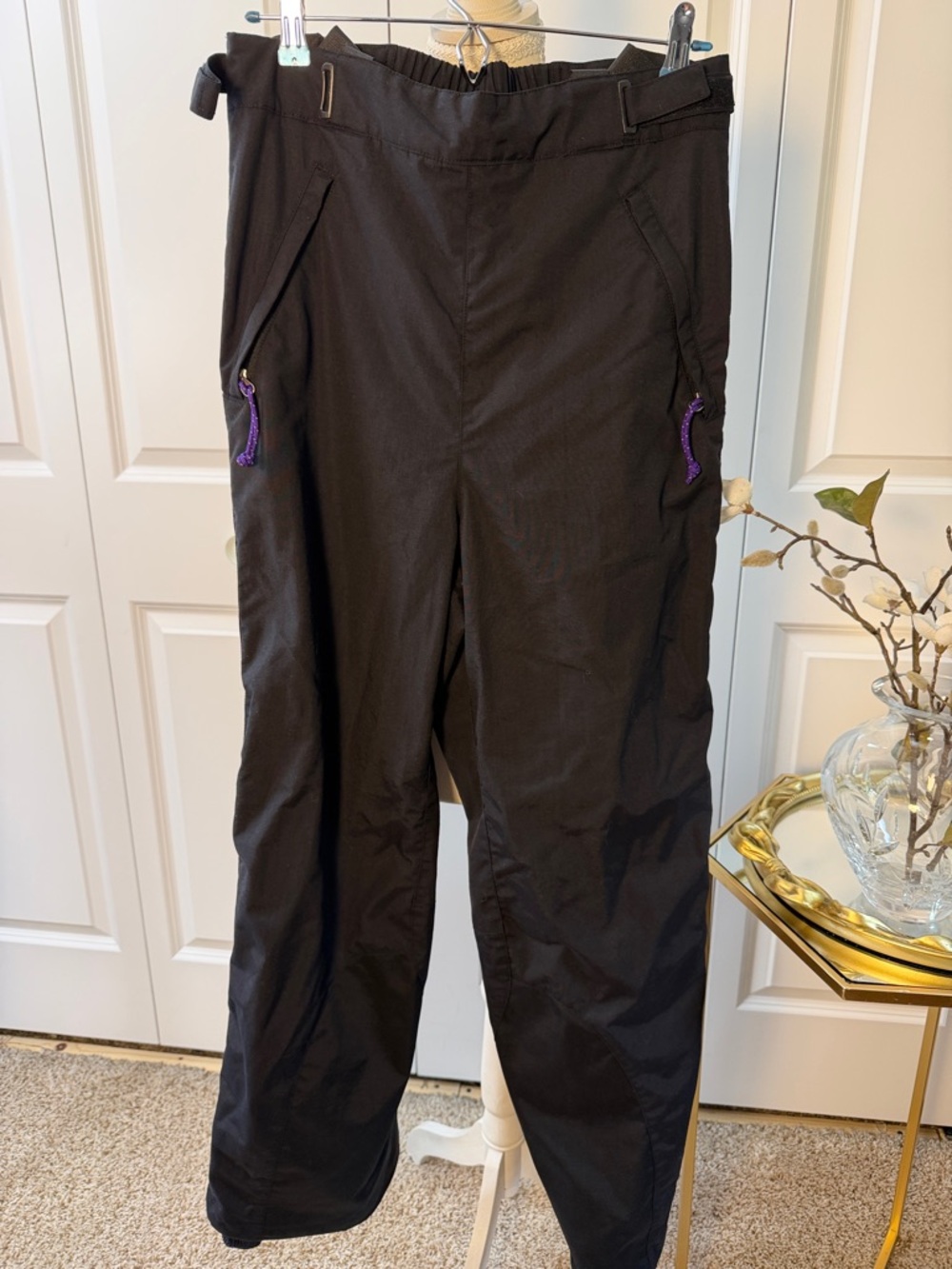 Patagonia Black ski snowboard snow Pants with Purple Zip Pulls sz12